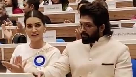 Must Watch: #alluarjun #kritisanon at the #nationalaward ceremony #viral #shortv