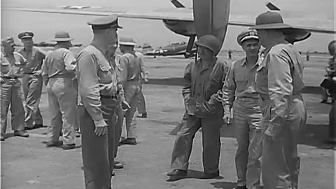 ADMS. KING, NIMITZ, S... - ADMS. KING, NIMITZ, SPRUANCE & LT. GEN. H. SMITH AT SAIPAN - 428-npc-4641