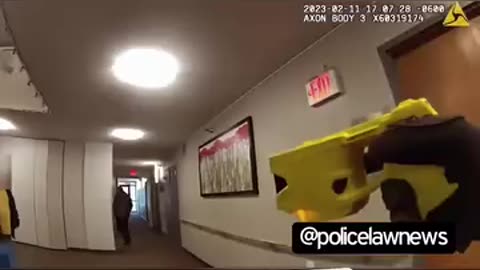 Reports of a man threatening residents apt complex with a knife 🔪