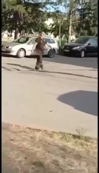In Rivne, Local Ukrainian Man Chases Off TSK Enforcers — Then Runs After Them for More Fun 😂