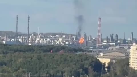 💥 Ufa, today a strike drone hit the Novo-Ufa oil refinery.