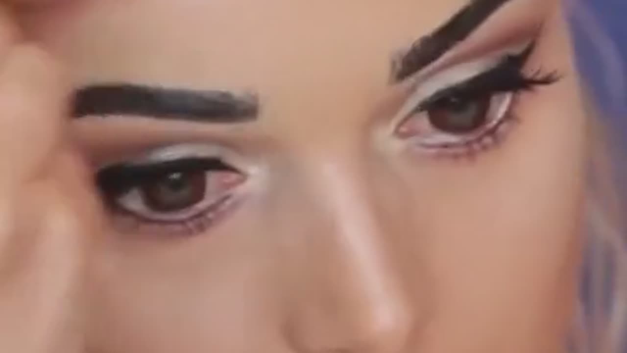 This princess makeup is amazing!