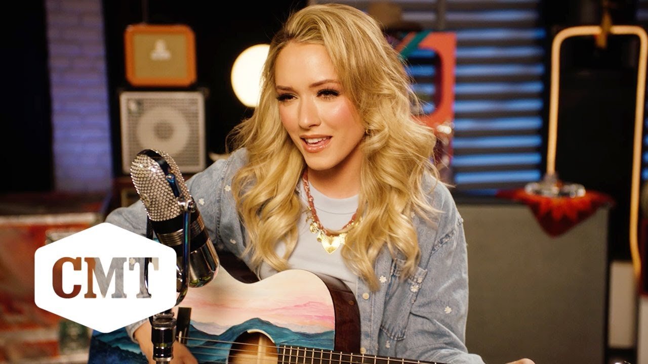 Emily Ann Roberts Performs "Easy Does It" | CMT Studio Sessions