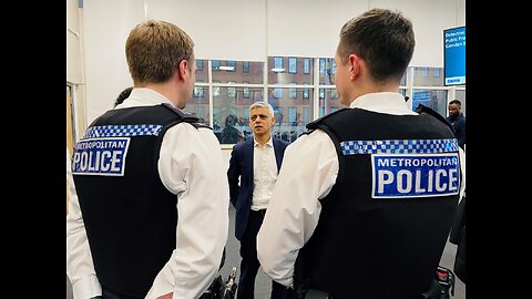 🚨🇬🇧 MET POLICE OFFICER RAN A GROOMING GANG IN LONDON