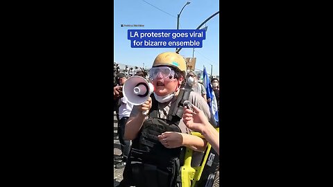 La Protester Goes Viral for bizarre ensemble