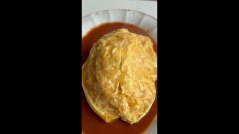 The whole process of making curry omelet rice