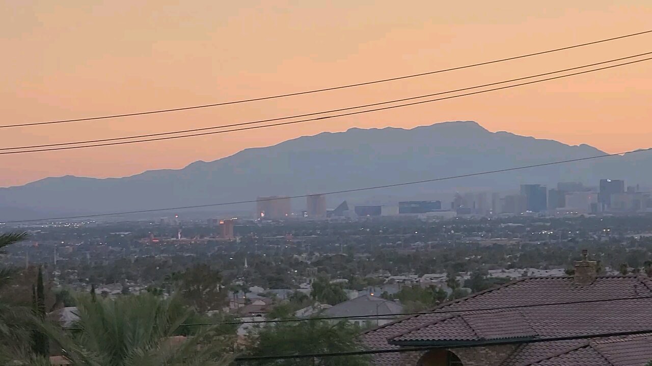 Did you SEE tonight's HAZY Las Vegas sunset? Check THIS out! 08.13.2025 #follow #lasvegas #travel
