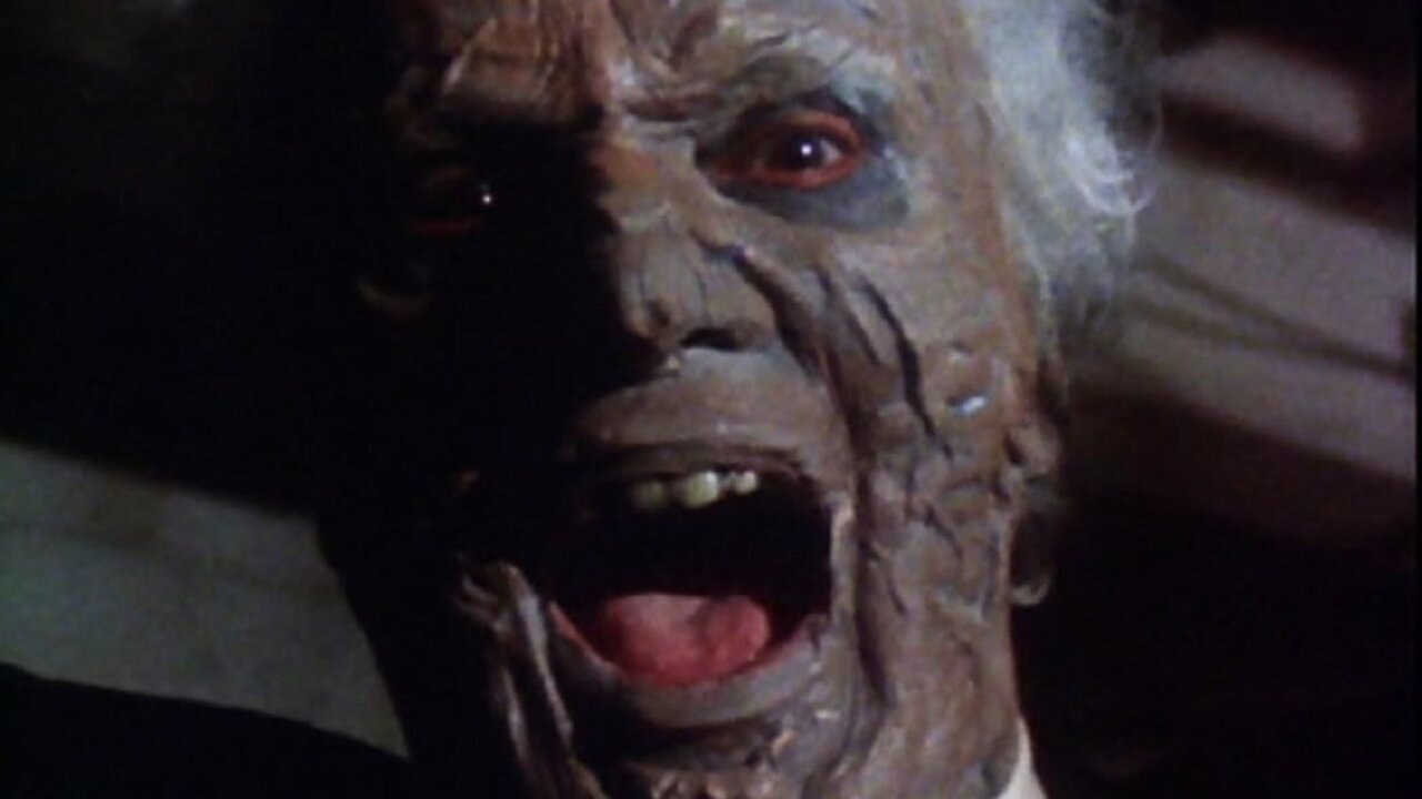 The Night Strangler-Darren McGavin, Simon Oakland, Margaret Hamilton, John Carradine, Richard Anderson, Scott Brady, Jo Ann Pflug, Nina Wayne, Wally Cox, Al Lewis-1973 IMDB 7.3/10