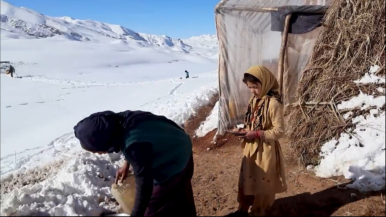 Extreme Nomadic Life/ Cooking & Surviving in Heavy Snow Mountains