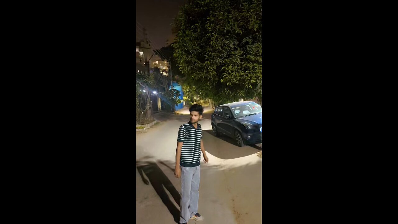 teri yaad aati rehti hai 😔