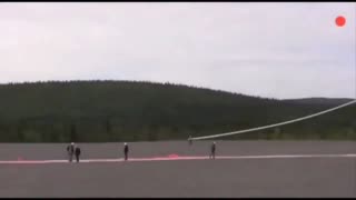 Satelity NASA unoszą się na balonach wypełnionych helem.