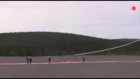 Satelity NASA unoszą się na balonach wypełnionych helem.
