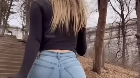 "Who Wears It Looks Good 👖 | Perfect Jeans for Everyone!"