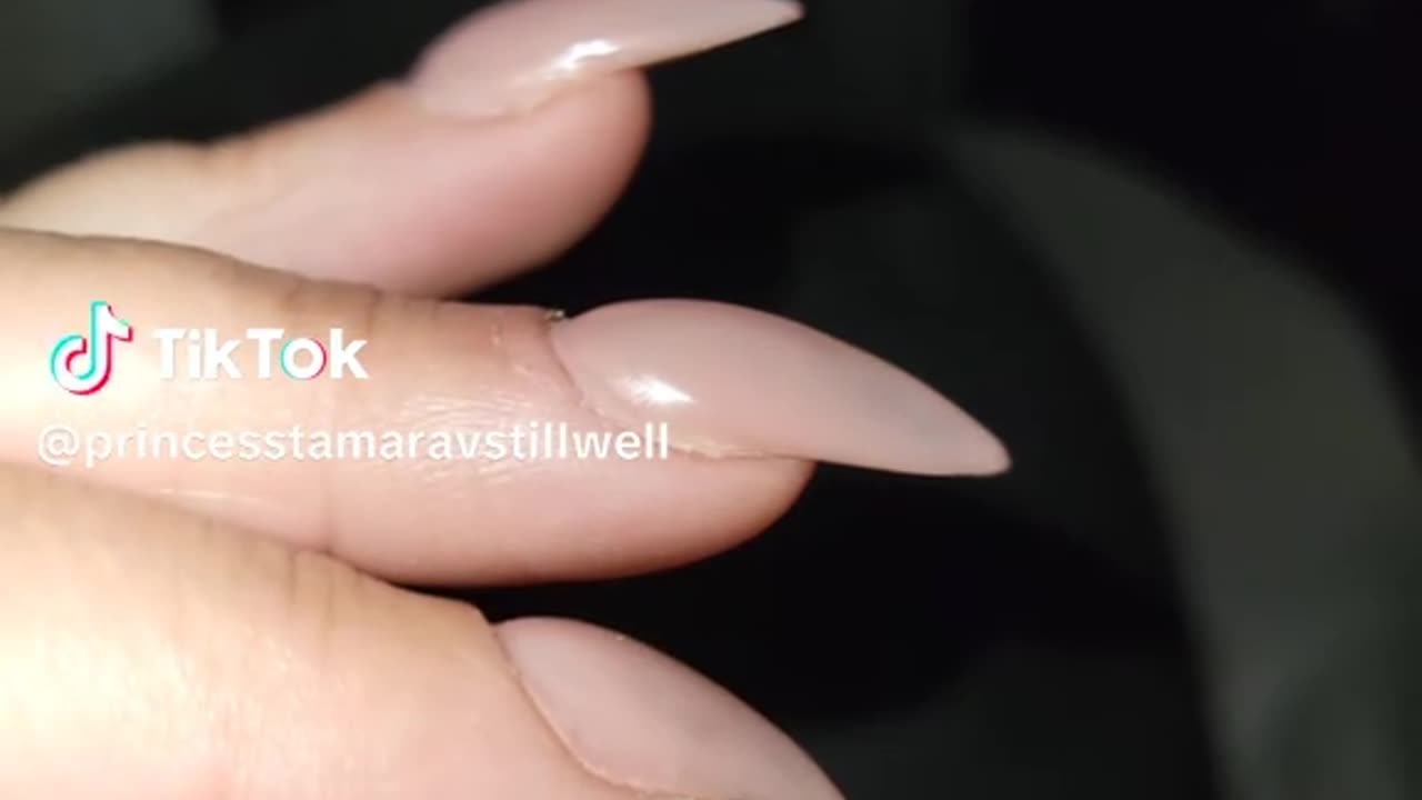 I'm gonna do my nails
