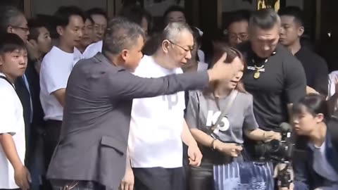 Dr. Ko Wen-je released on bail