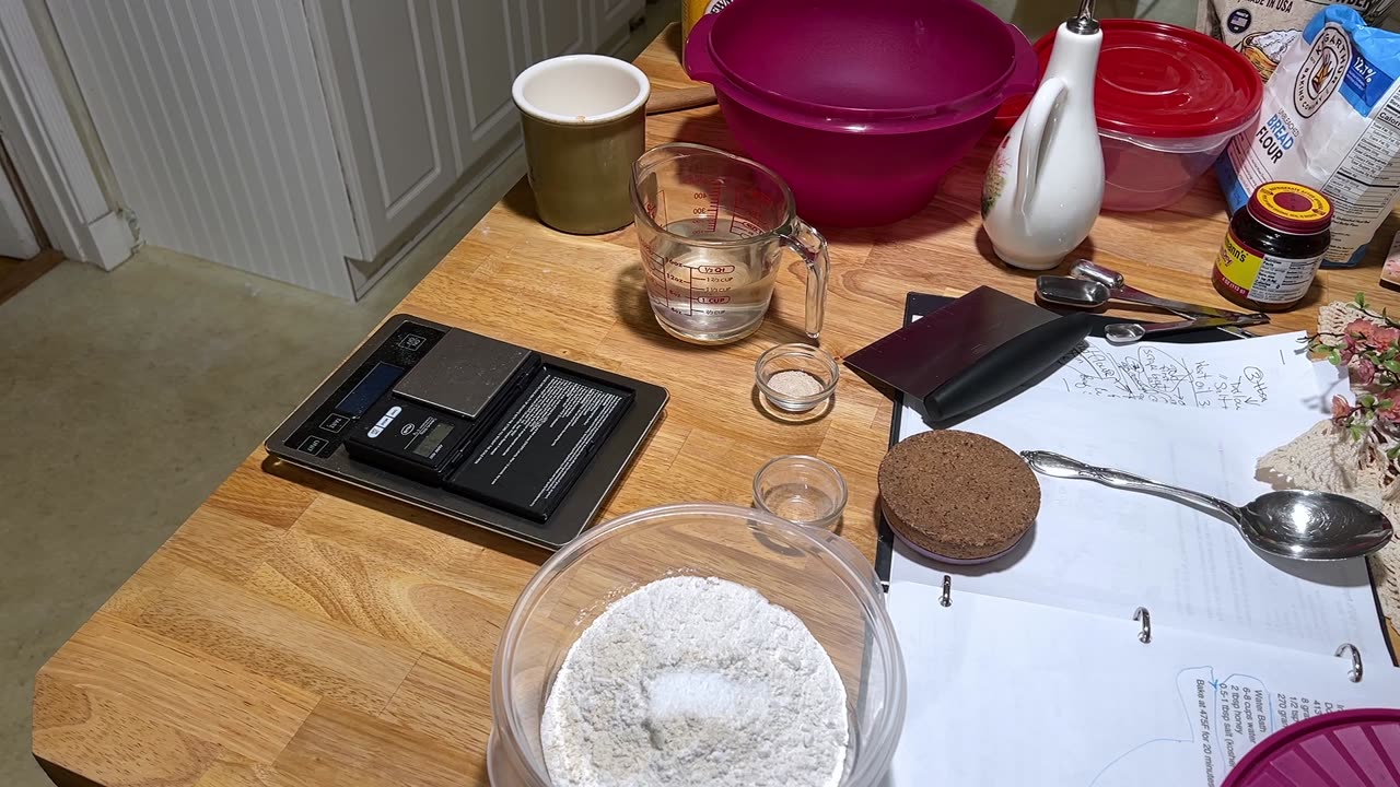 CINNAMON RAISIN BAGELS with Parlor Jones