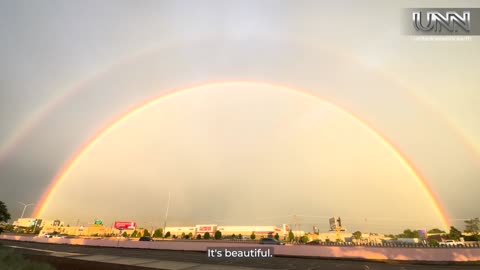 Lawrence from Albuquerque captures a stunning double rainbow over the city!