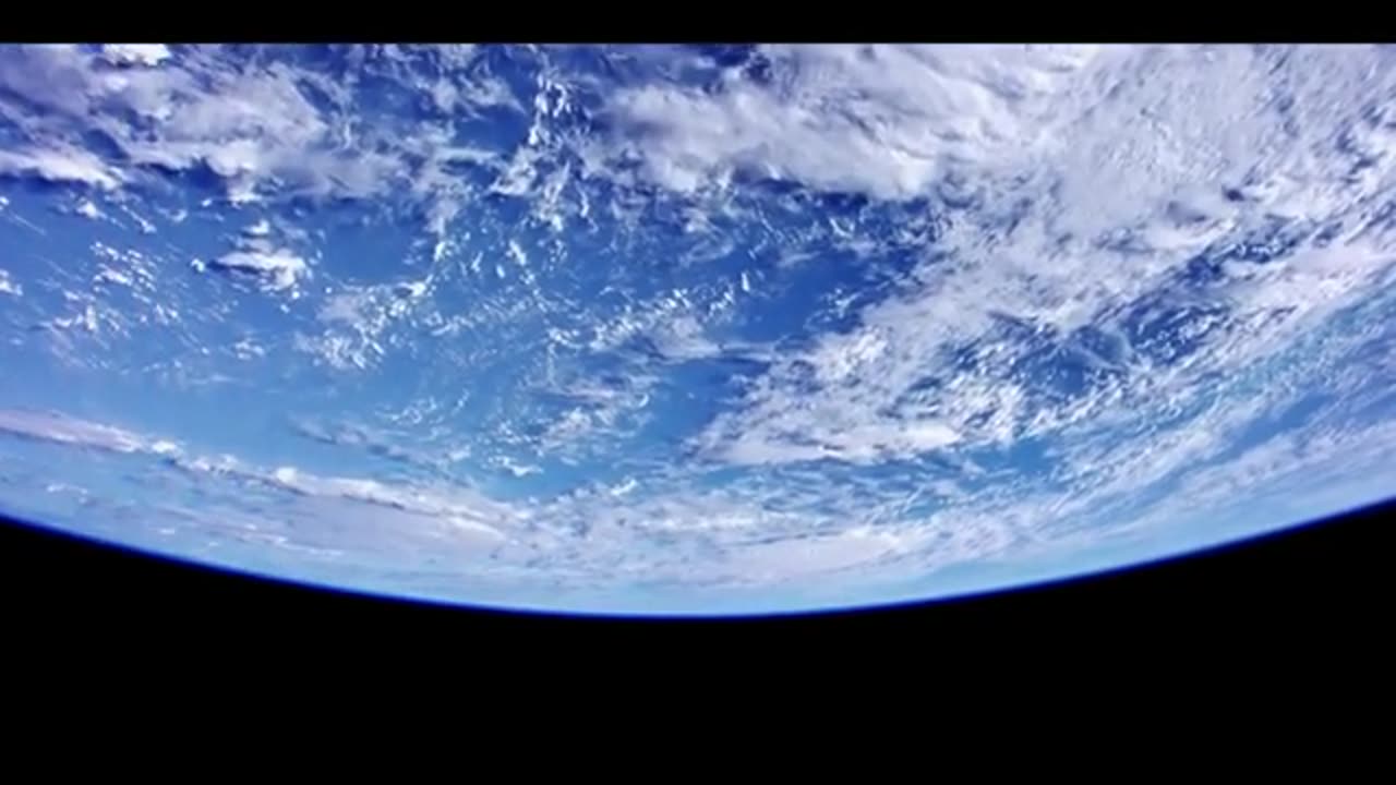 😮🛸 Strange Silent Object Over England! | TheTruthAbove