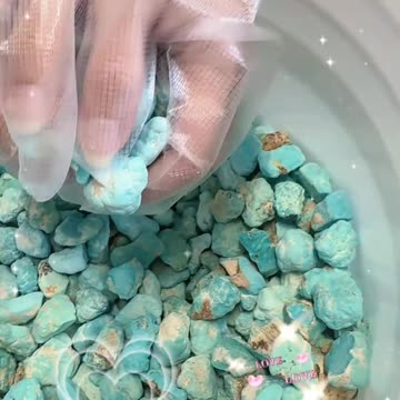 20250707-8 Turquoise Rough: Earth's Blues Parcel Delivery