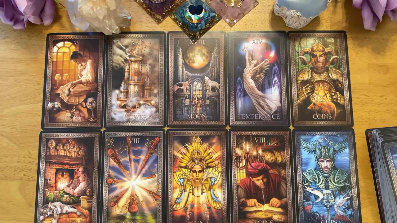 THIS PERSON IS IN A PANIC RIGHT NOW & AFRAID YOU DON'T LOVE THEM ANYMORE 😨 (LOVE TAROT READING) 444