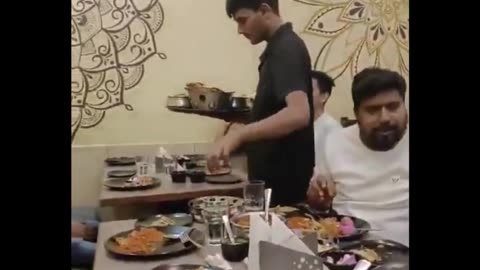 Gorakhpur: 13 Friends Create Fake Sawan Outrage Over Veg Dish to Skip Bill — Caught on CCTV