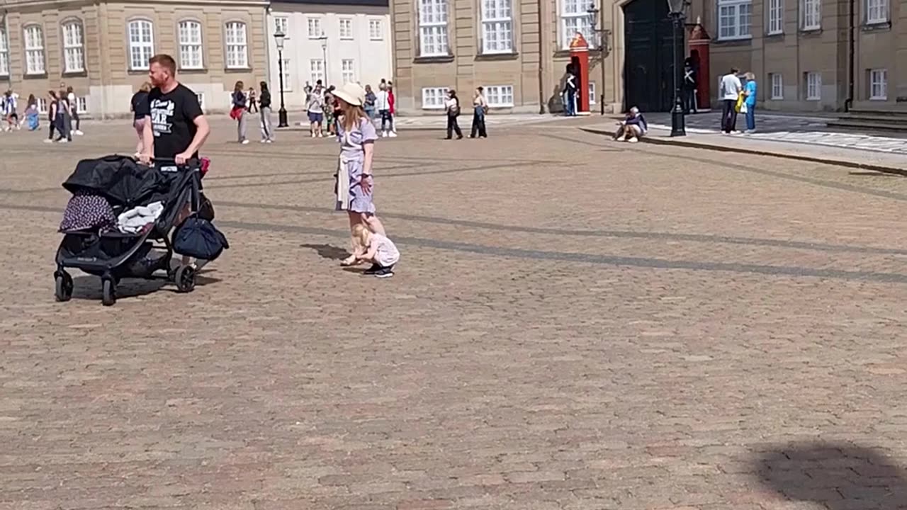 ✨ Changing of the Guard at Amalienborg Palace | Copenhagen Royal Tradition 🇩🇰👑