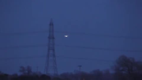 🤩 Amazing UFO filmed Burwell, Cambridgeshire on 9 December 2014. Uploaded by YouTuber Aviation Video