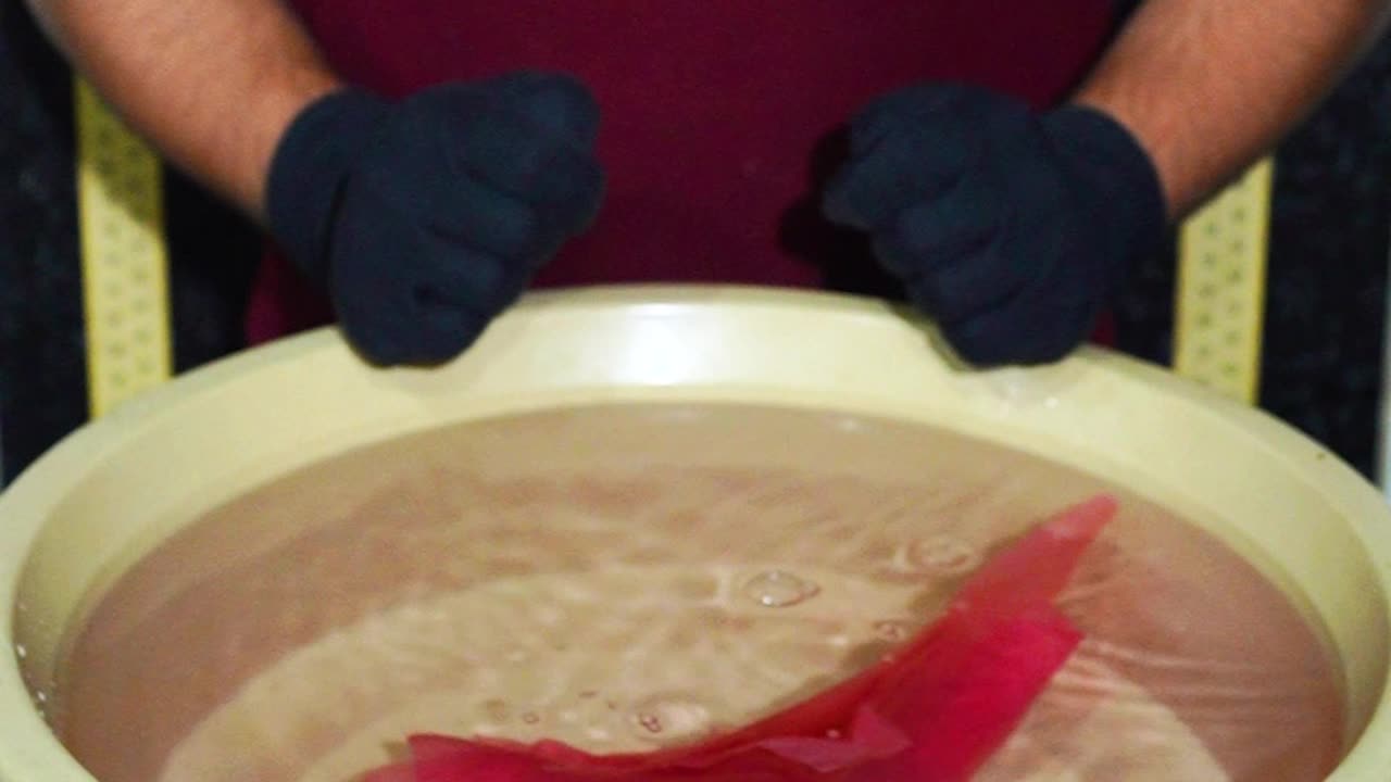 TRY TO GUESS HOW MANY TISSUE PAPER IT TOOKS! what will happend next ? #satisfying #asmr #experiment