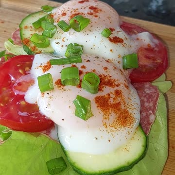 The SECRET to the PERFECT poached egg. #Al.Brady #shorts #poachedeggs #egg #daenskitchen
