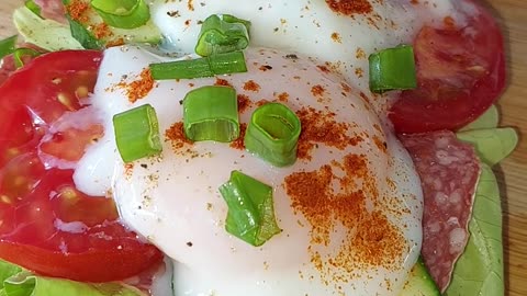 The SECRET to the PERFECT poached egg. #Al.Brady #shorts #poachedeggs #egg #daenskitchen