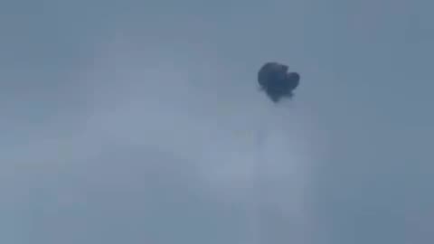 Ukrainian F16 Shoots Down Russian Attack Drone with Air-to-Air Missile Directly Overhead