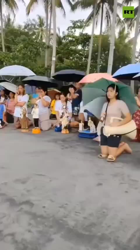 Pray for people in Philippines. Get together and praise God!