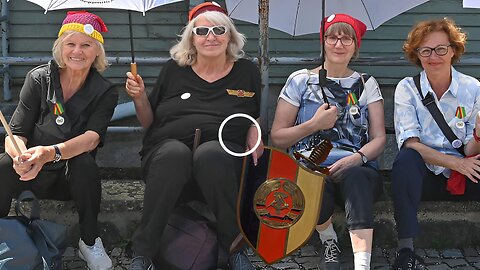 Ex-IM Marion... führt Omas gegen Rechts an
