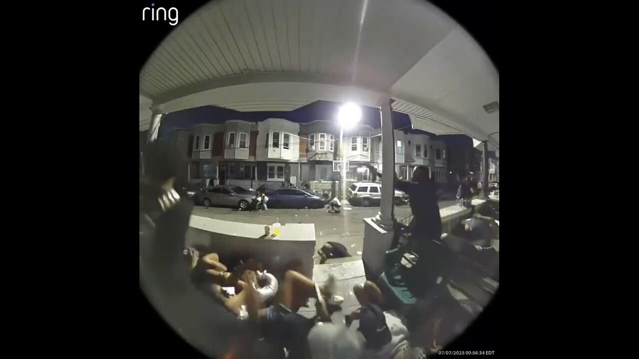 VIOLENT SHOOTOUT INFRONT💥🏠💥📸OF HOUSE RING CAMERA IN PHILADELPHIA💥🏠💥🔫💫