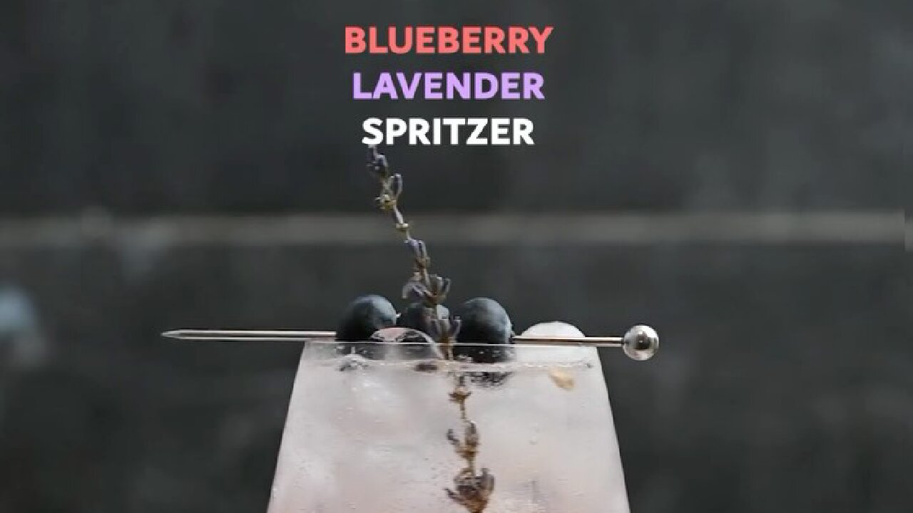COCKTAIL BLUEBERRY LAVENDER SPRITZER
