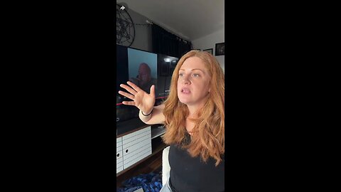 Liz Gale is Suing Aaron Smith-Levin