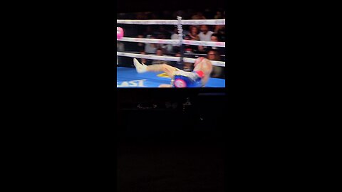 left hook to body ends it