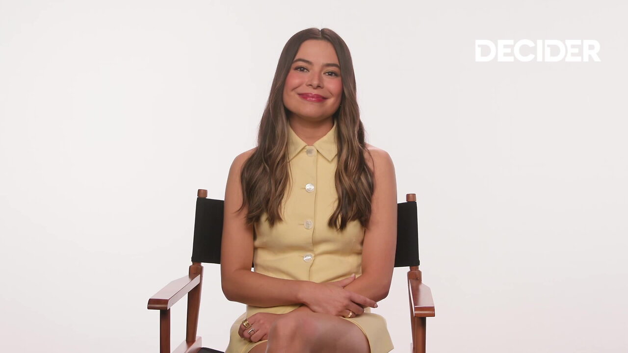 Miranda Cosgrove Talks 'The Wrong Paris,' Mud Wrestling With Madison Pettis & New 'iCarly' Movie