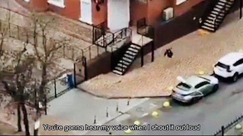 🇺🇦 💥 🎥 In Odessa, an Ukrainian exhibited a remarkable proficiency in evading capture by the TCK