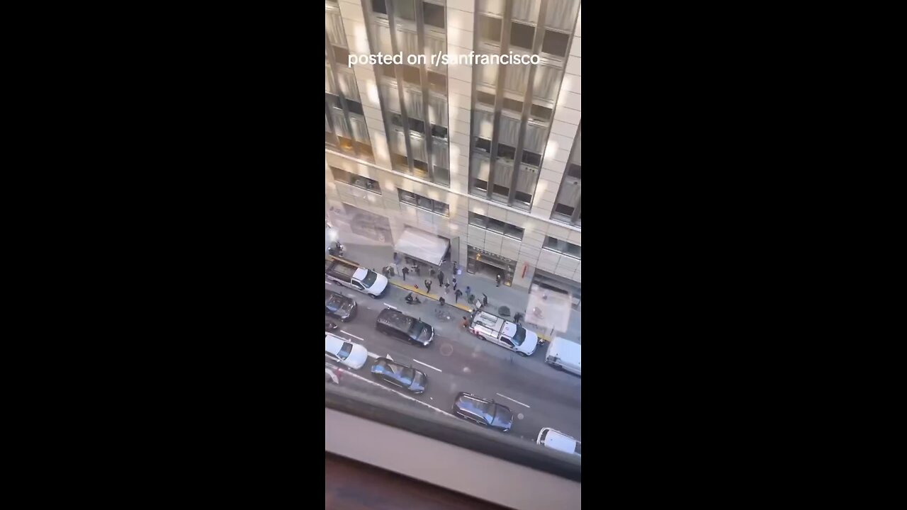 Overhead view longer video, starts with anti-ICE rioters blockading the immigration courthouse.