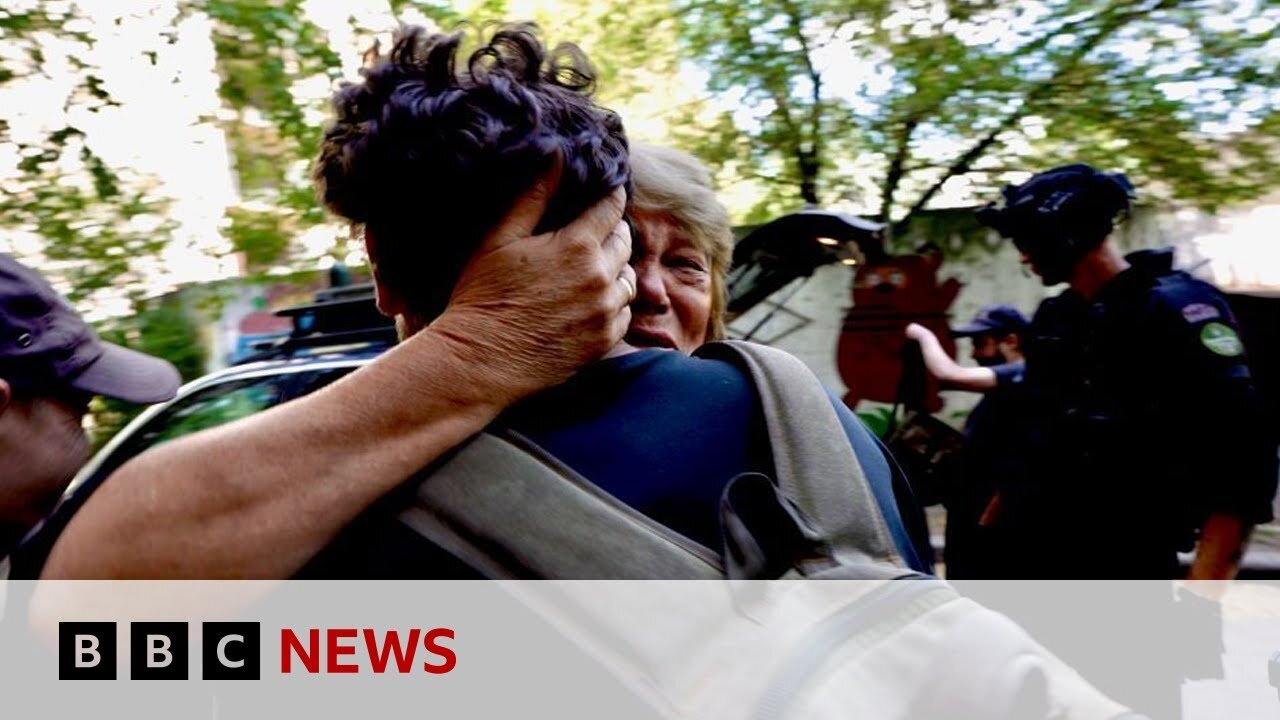 Inside Donetsk as residents flee attacks on Ukrainian region Russia wants to control | BBC News
