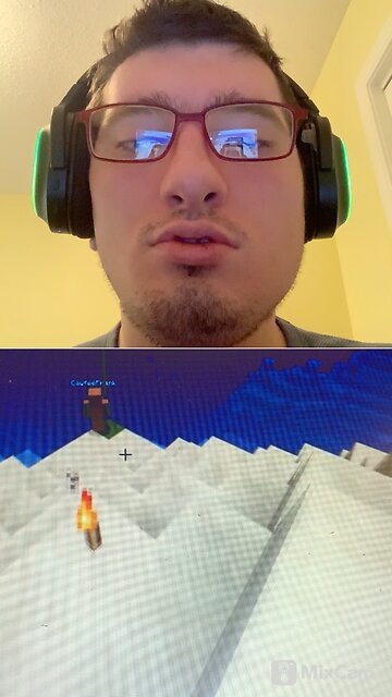 My reaction to mmjoemele playing Minecraft