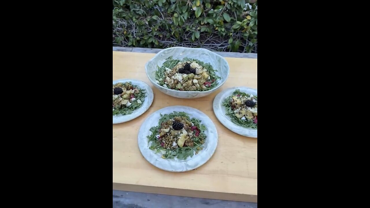 MAKING HOMEMADE ORGANIC SALAD🥗🥒🧀👨‍🍳📸DIRECT FROM THE GARDER🥬🫐🫛🍈💫