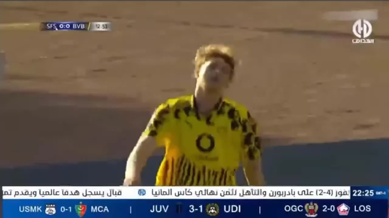 شــــاهد.. بوحنيكة يكشف آخر مستجدات قضية تغيير مدافع بوروسيا دورتموند بن قارة لجنسيته الرياضية