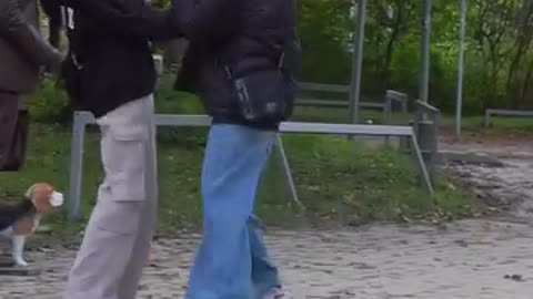 The statue is falling 😂😂! Statue prank ! Try not to laugh