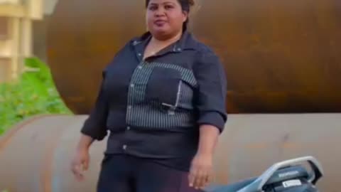 Meri bhesh khul gayi 😂
