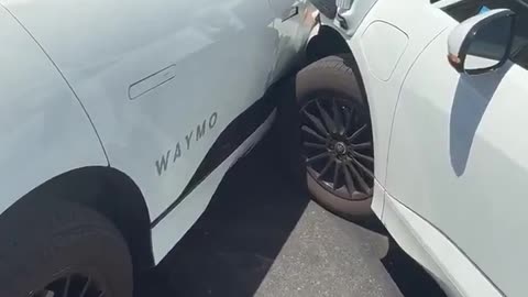 Waymo Cars Crash at Phoenix Sky Harbor AirPort