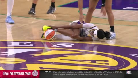 🤕 Rickea Jackson IN PAIN after hurting ankle | Los Angeles Sparks WNBA women's basketball