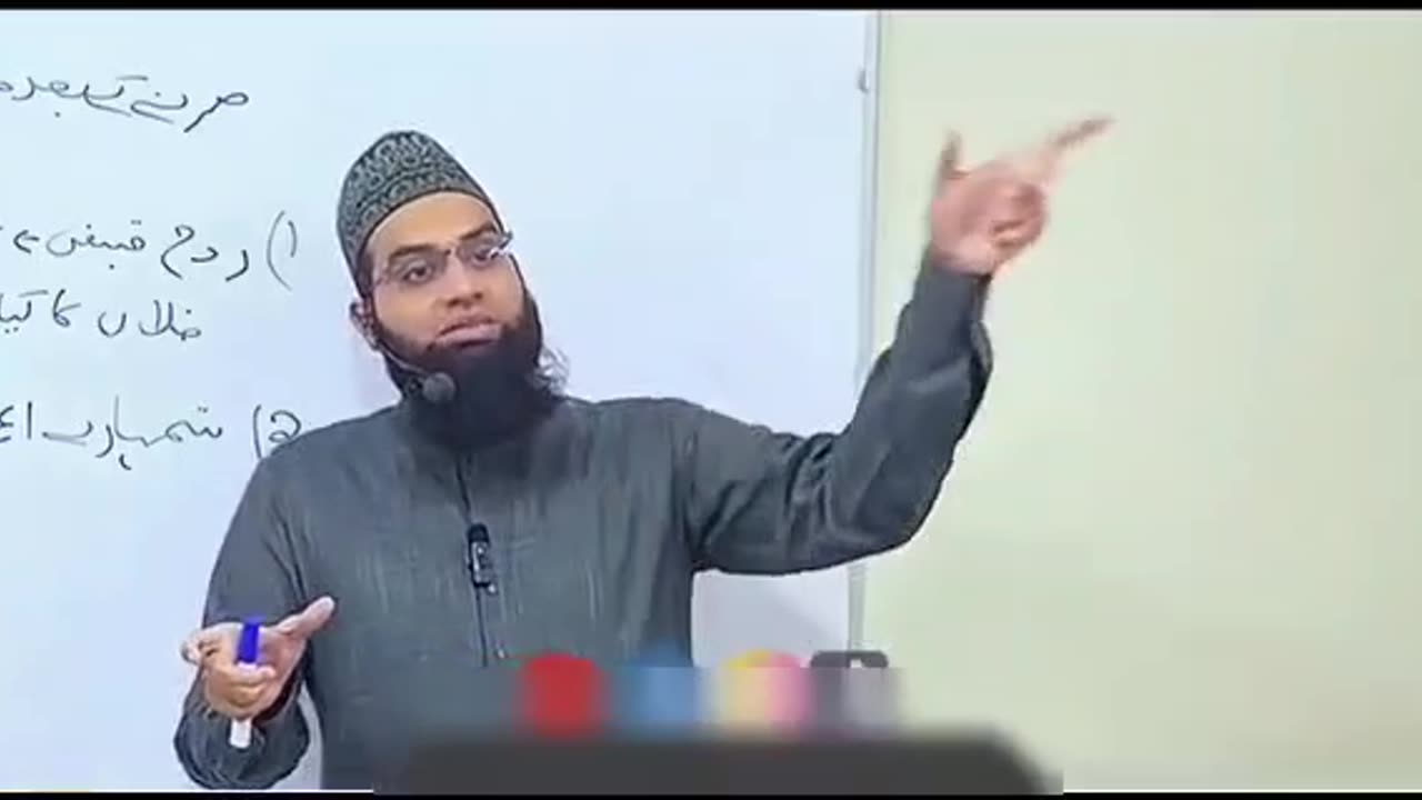 کیا فوت شدہ کو زندہ لوگوں کے اعمال دکھائے جاتے ہیں؟