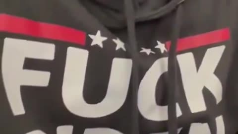 This man got kicked off a flight for supporting Trump